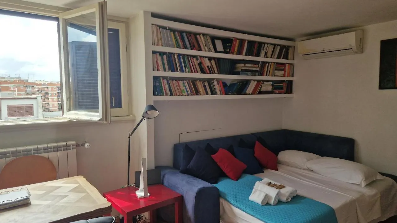 Apartment Casa Di Libri - Delizioso Appartamento A 10 Min Da Trastevere Rome
